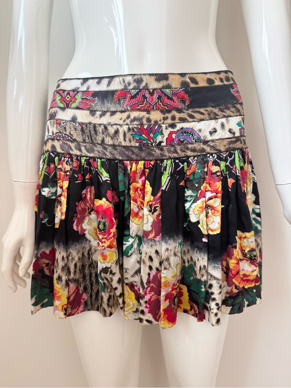 Roberto Cavalli Floral Leopard Print Mini Silk Pattern Pleated Skirt
